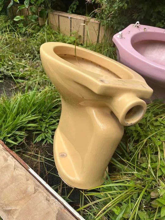 Vintage Yellow Toilet Used64311184773507121