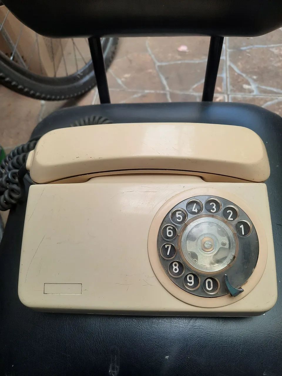 Telefone Fixo Vintage com Discagem Rotativa