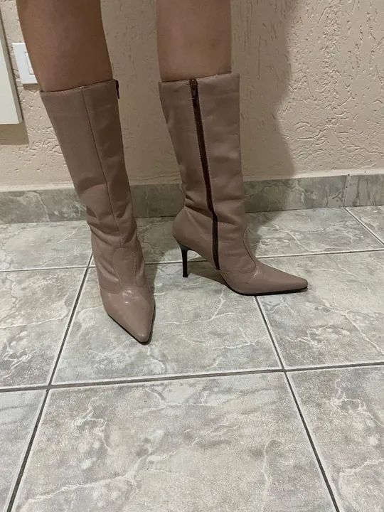 Bota de couro bege 36