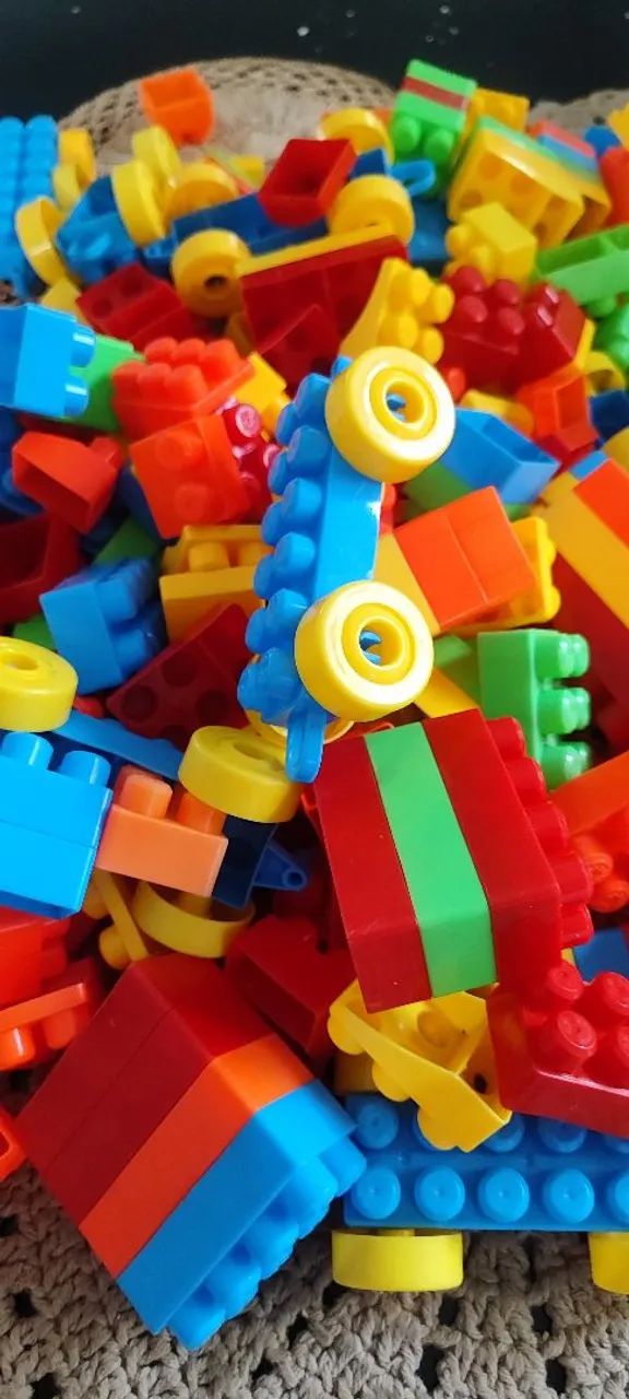 Blocos de Montar Coloridos - Diversão Garantida!