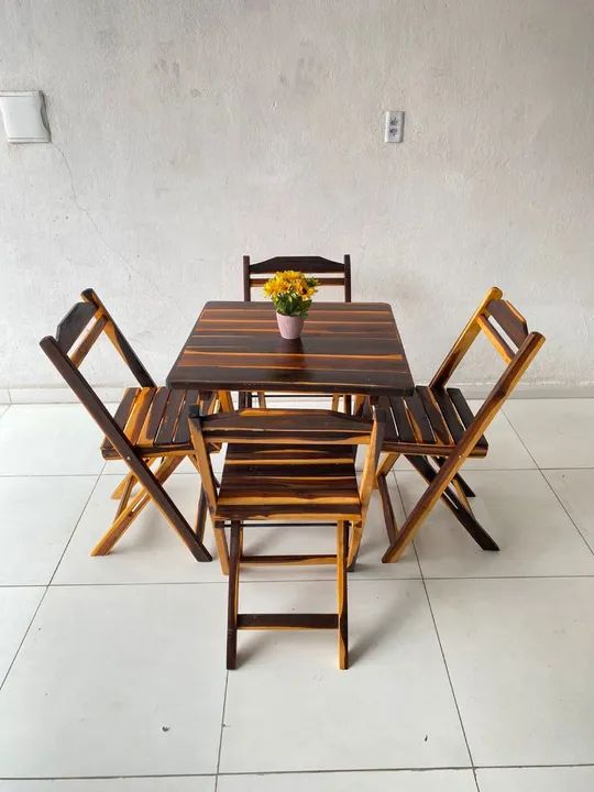 Jogo de Mesa e Cadeiras de Madeira Dobrável - Foto 3