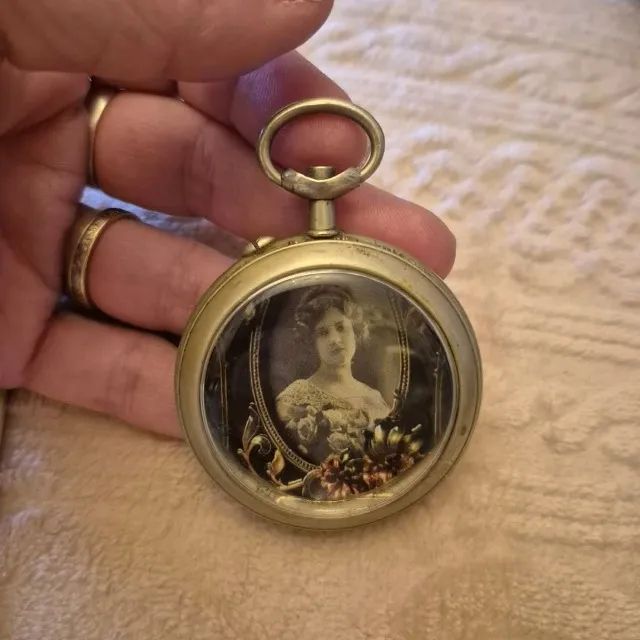 Ancient reliquary 264304360758147124