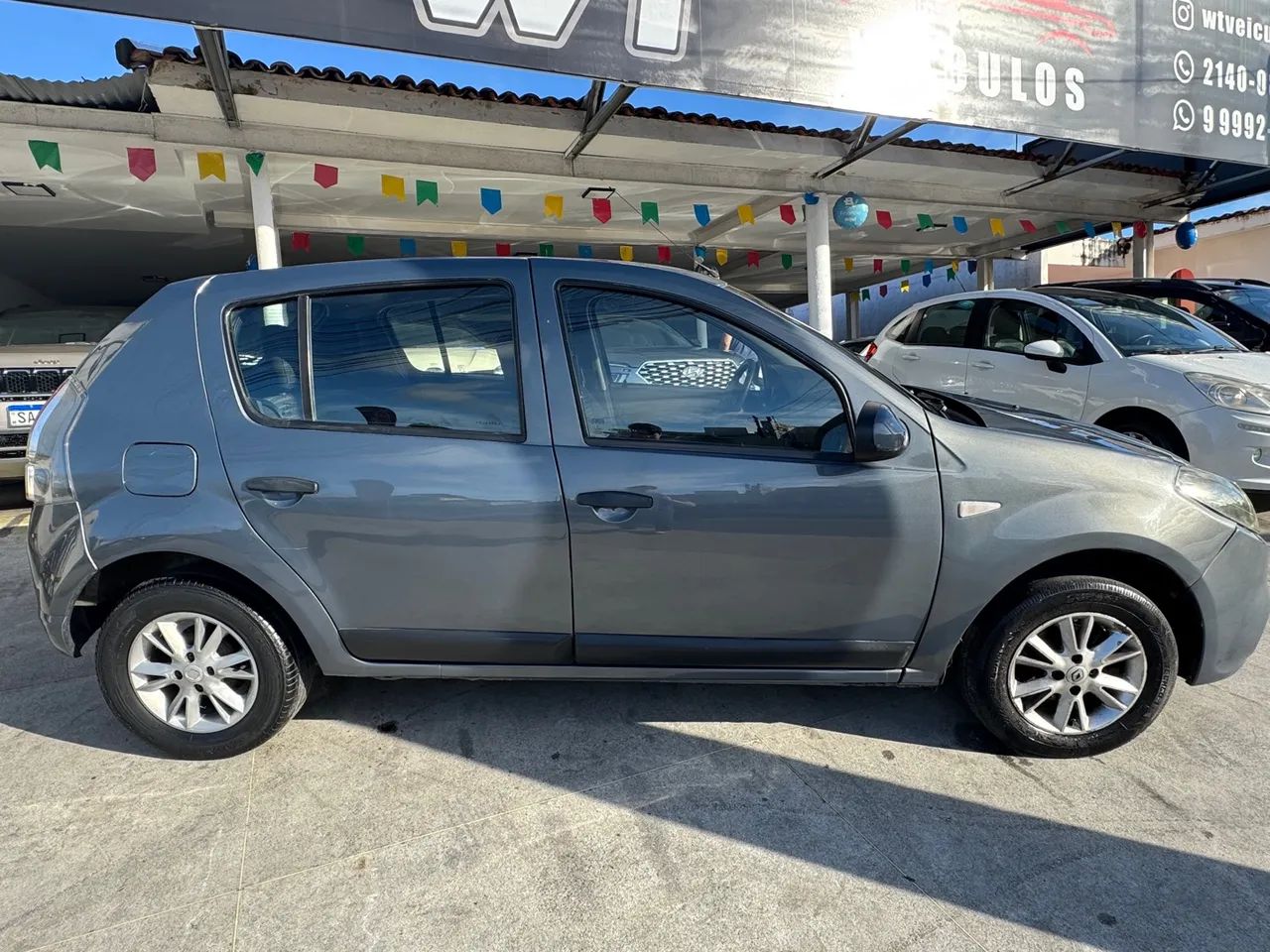 VENDO SANDERO EXPRESSION 1.0 2013 - Foto 2