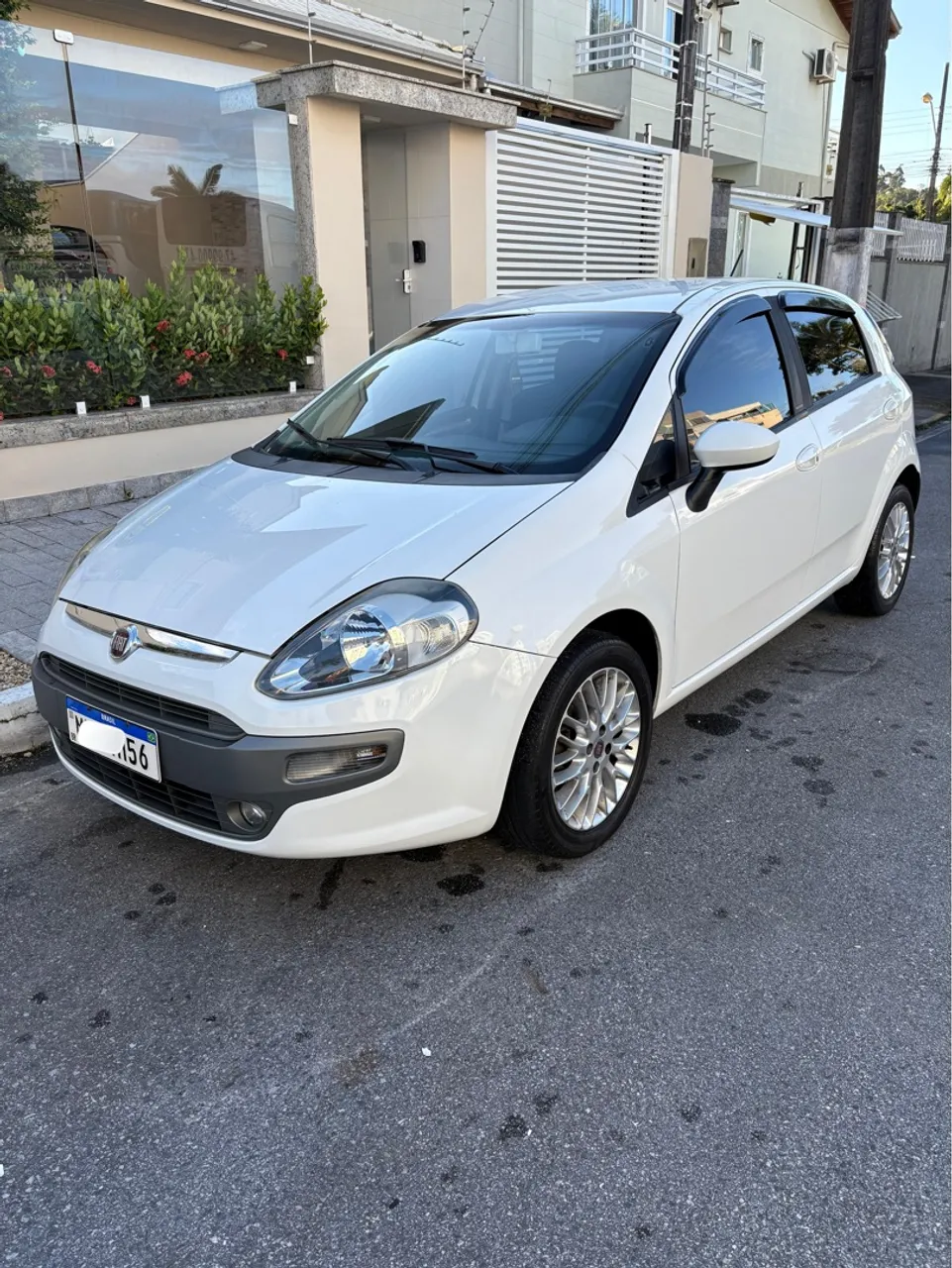 FIAT PUNTO ESSENCE 1.6 2013