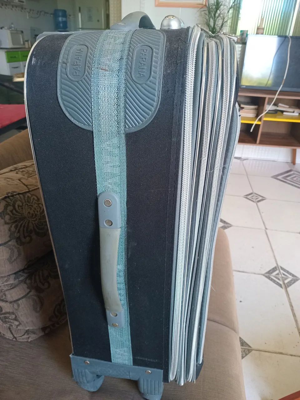 Mala de viagem preta com rodinhas - Foto 5