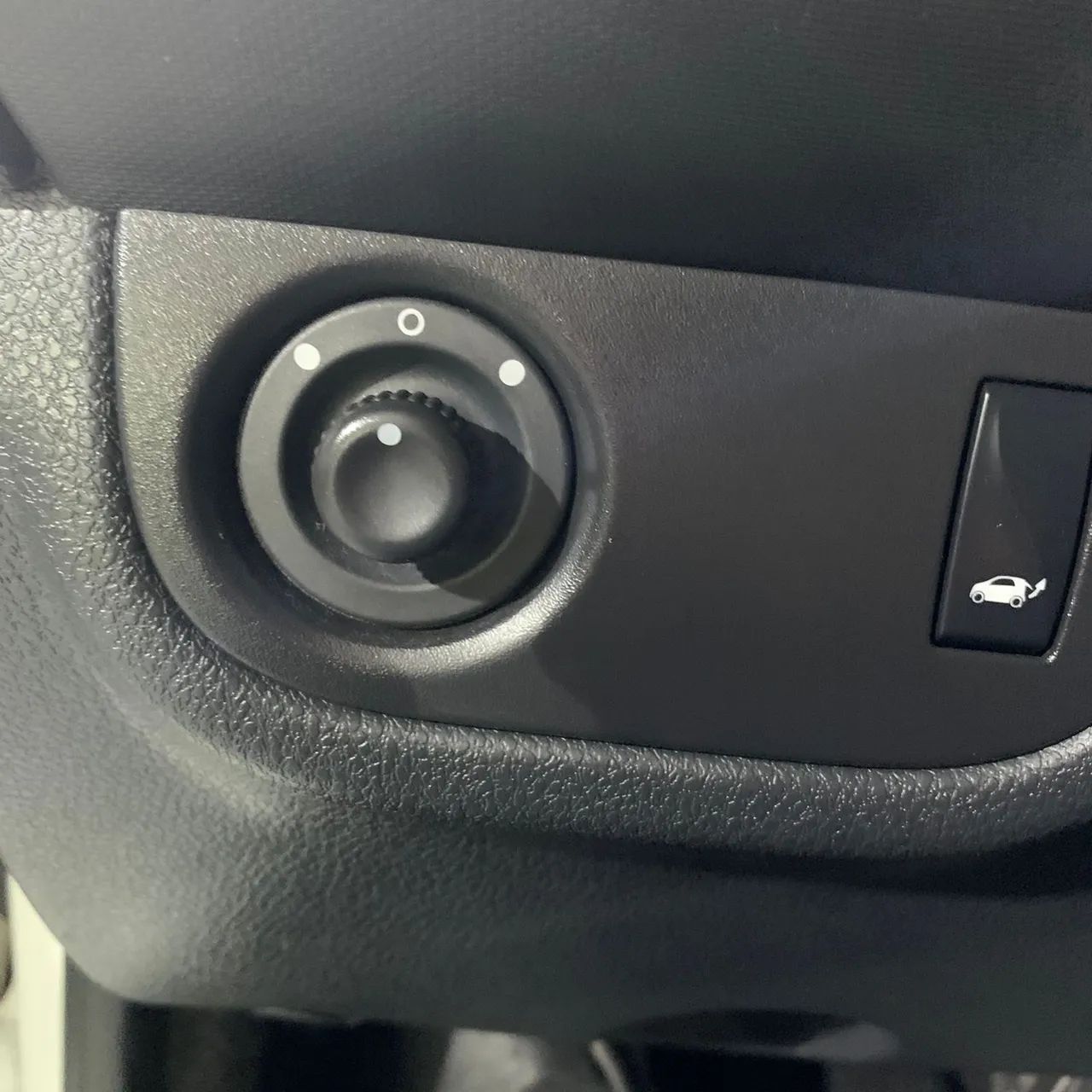 Renault Sandero Intense Flex 1.6 16V 5P Aut. 2020 - Foto 9