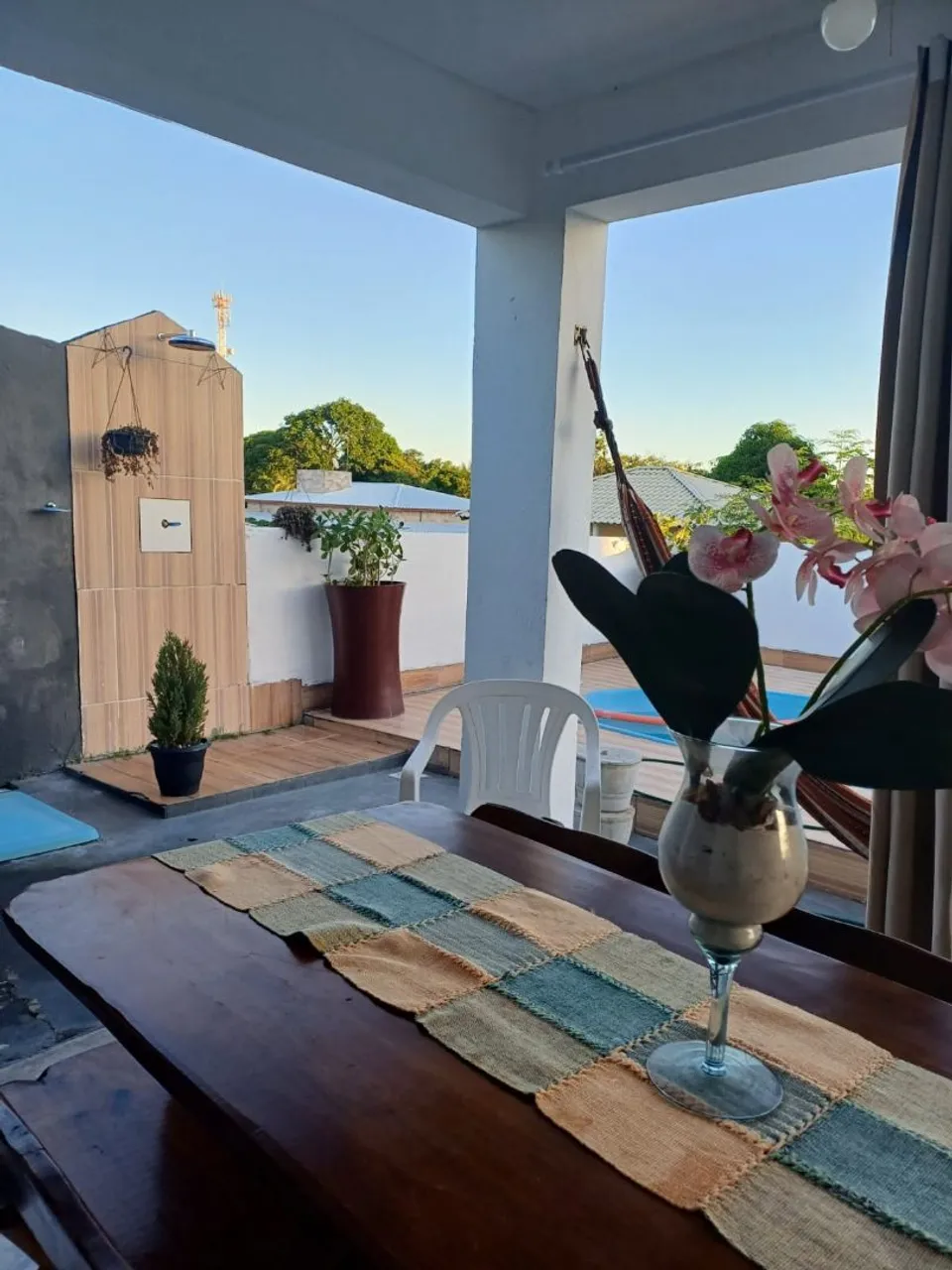 CASA PARA TEMPORADA EM BARRA DE JACUÍPE, CONDOMÍNIO PARQUE DAS ÁRVORES (clube e acadêmia).