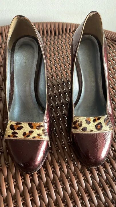 Sapato Anabela verniz 34 semi novo 35,00 - Foto 3