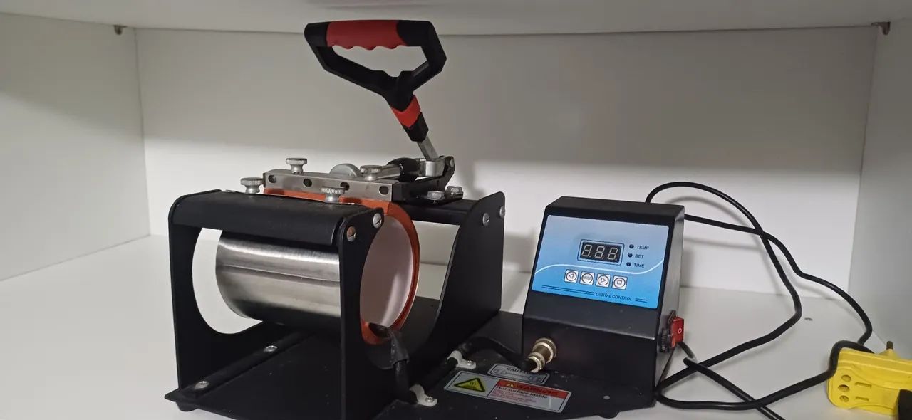 Máquina subliminar canecas