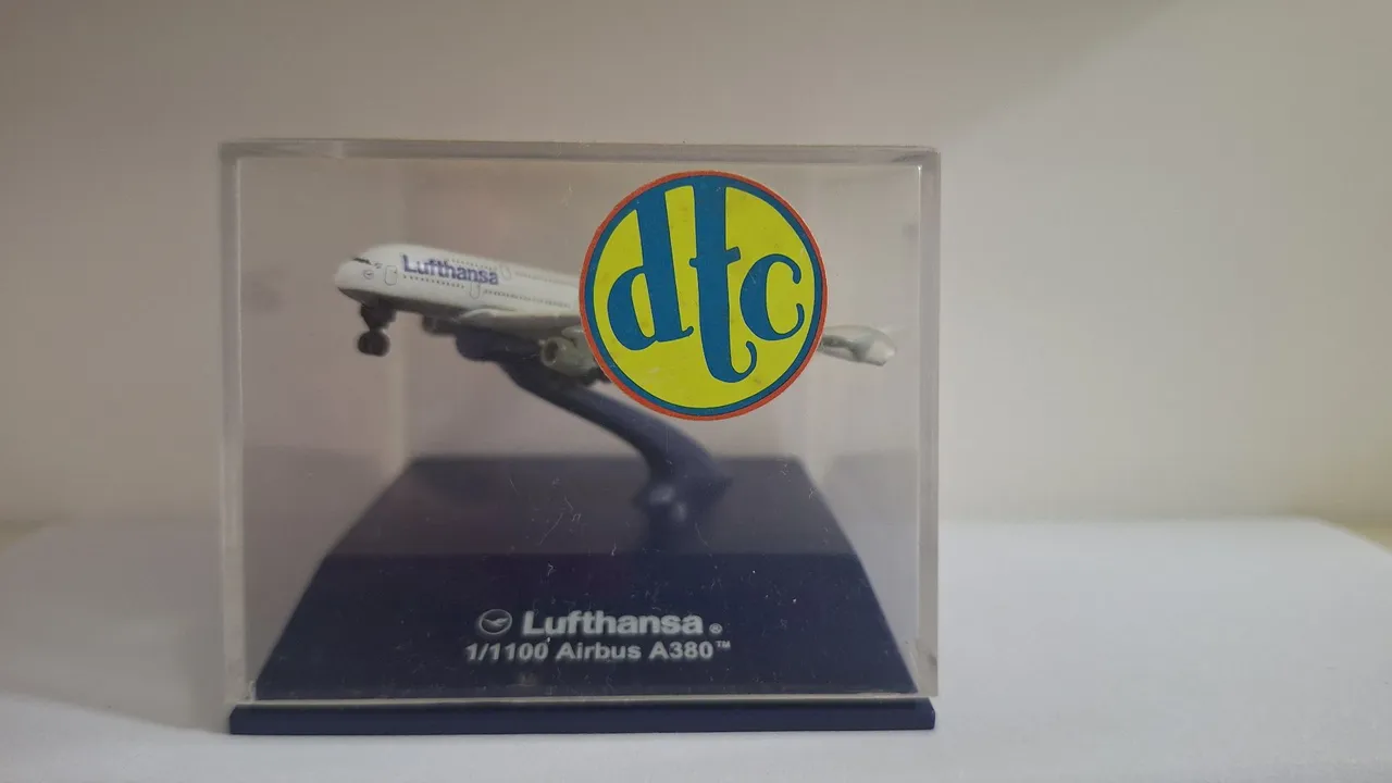Miniatura Avião Lufthansa Airbus A380 - 1/1100