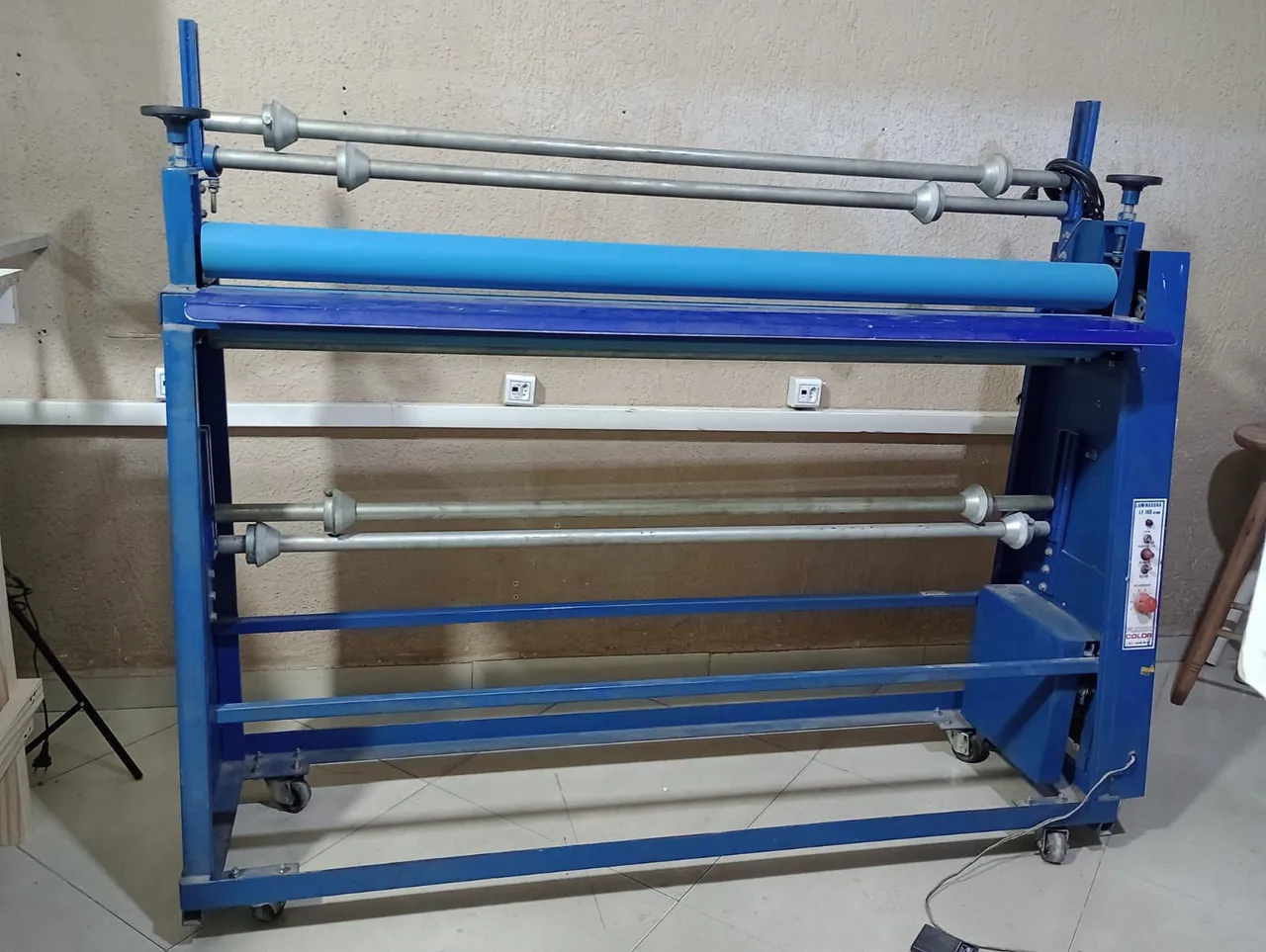 Máquina de Laminação Industrial Flockcolor