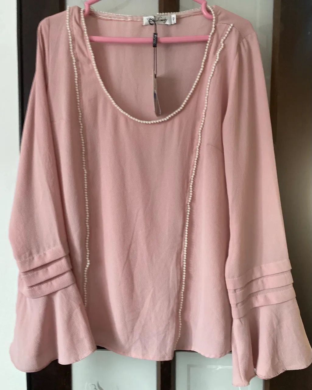 Blusa Rosa com Pérolas - TAM P - R$ 24,99
