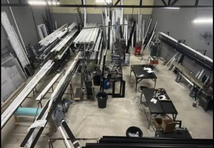 Fábrica de Porta e janelas em Alumínio 