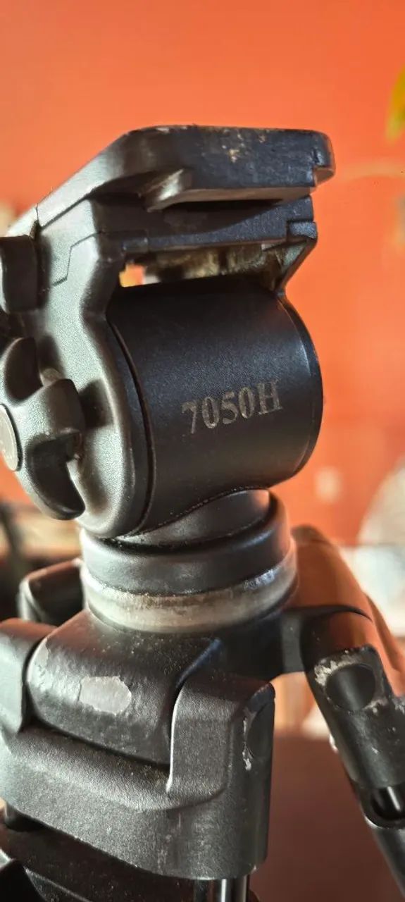 Tripé de câmera EI 7050  - Foto 2