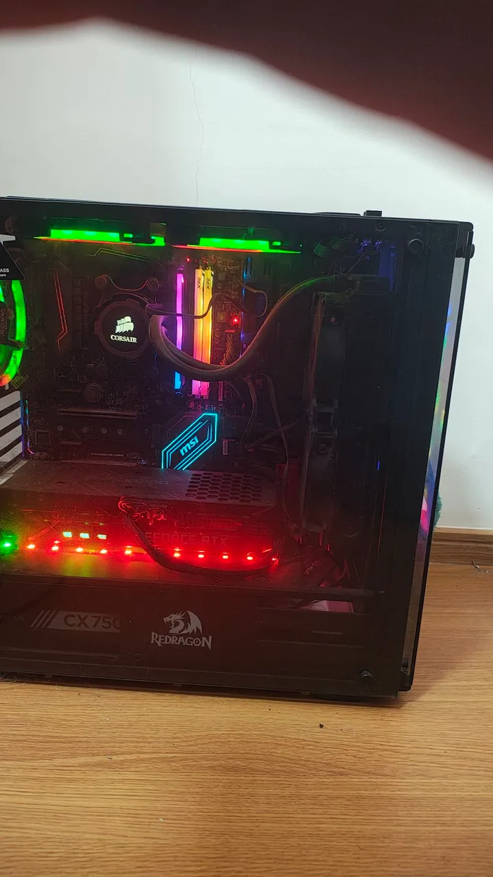 PC Gamer com RTX e RGB