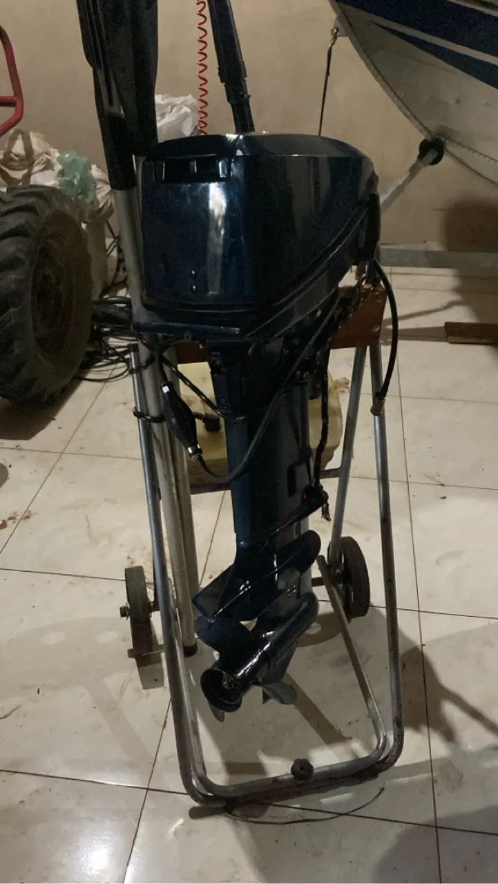 Barco com motor 15 hp - Foto 2