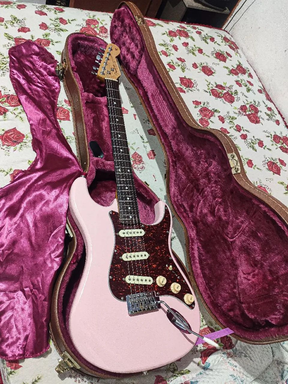 Guitarra Fender Squier standard shell pink - Instrumentos musicais