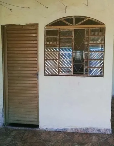 Alugo kit na 304 Santa Maria Sul - Água e luz incluído