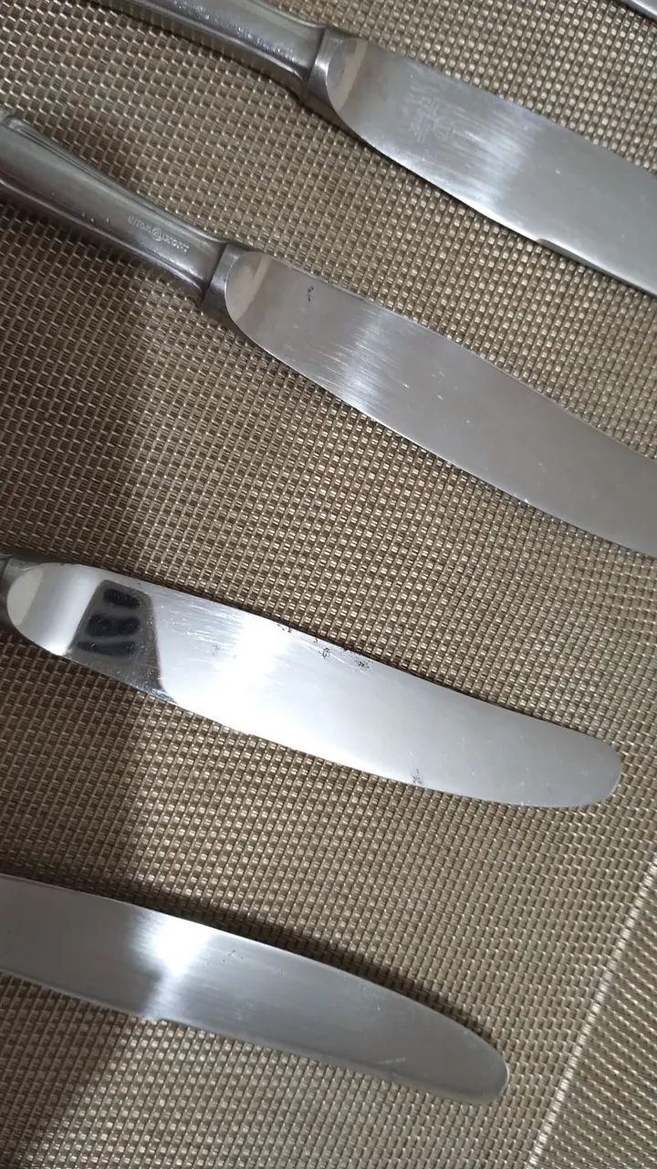 Jogo antigo com 6 Facas de Mesa " Inox Wolf " - Foto 4