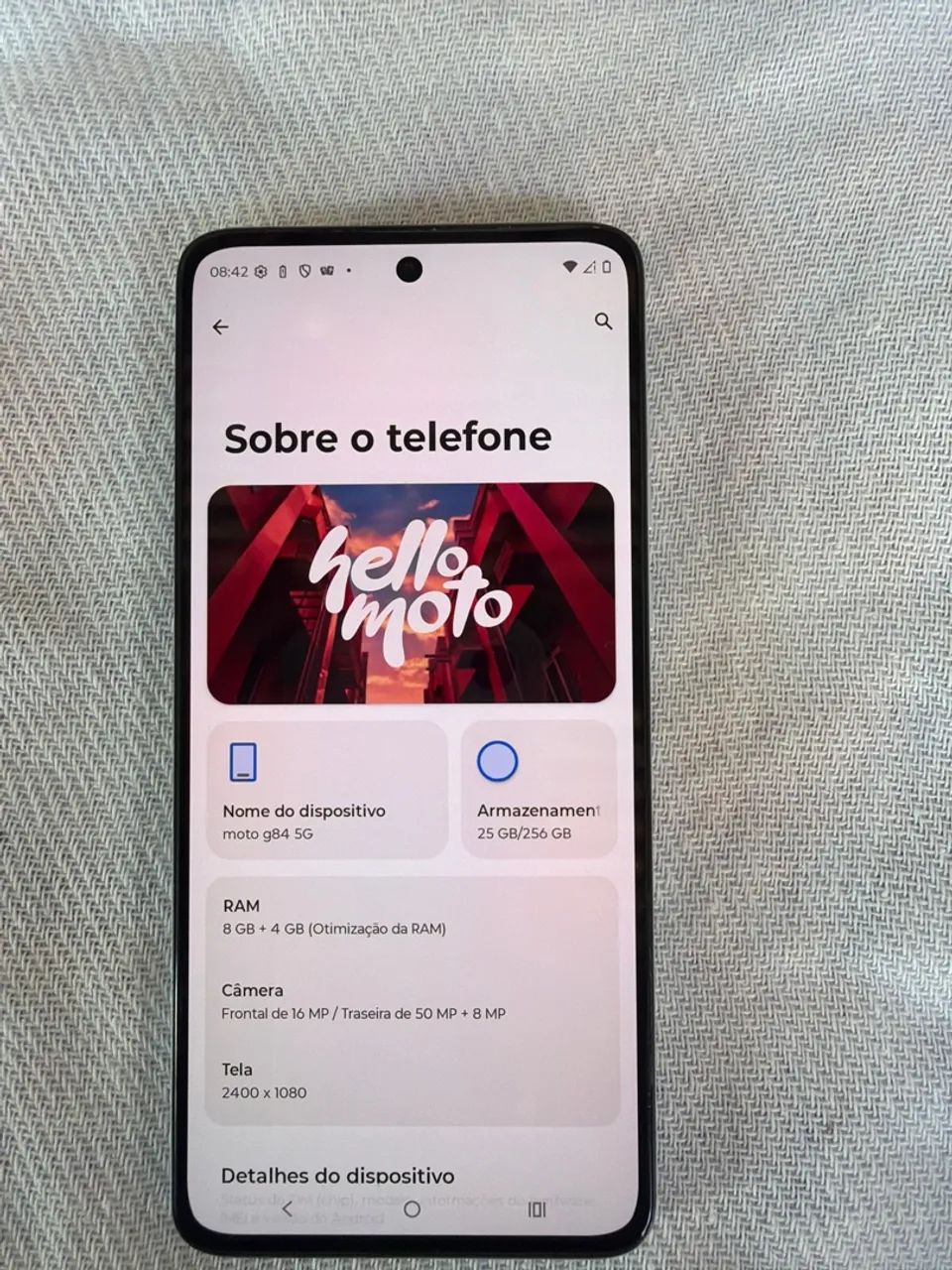 Moto G84 