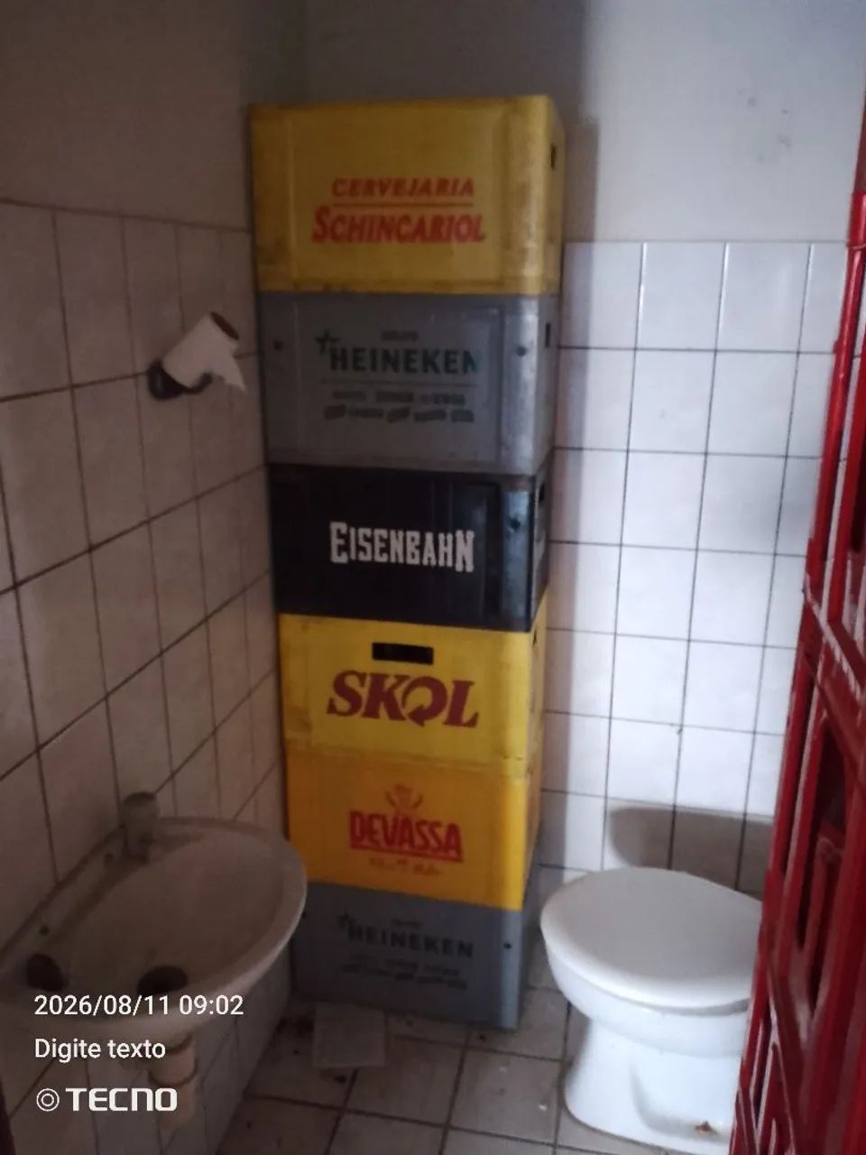 Engradados de cervejas e coca cola de 1 litro - Foto 2