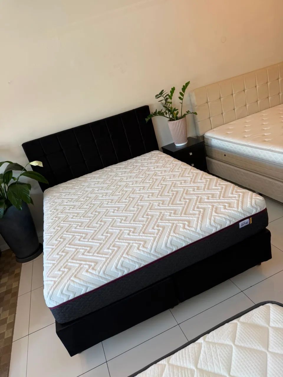 Cama Box Queen MAXFLEX SEMINOVO - ENTREGO 