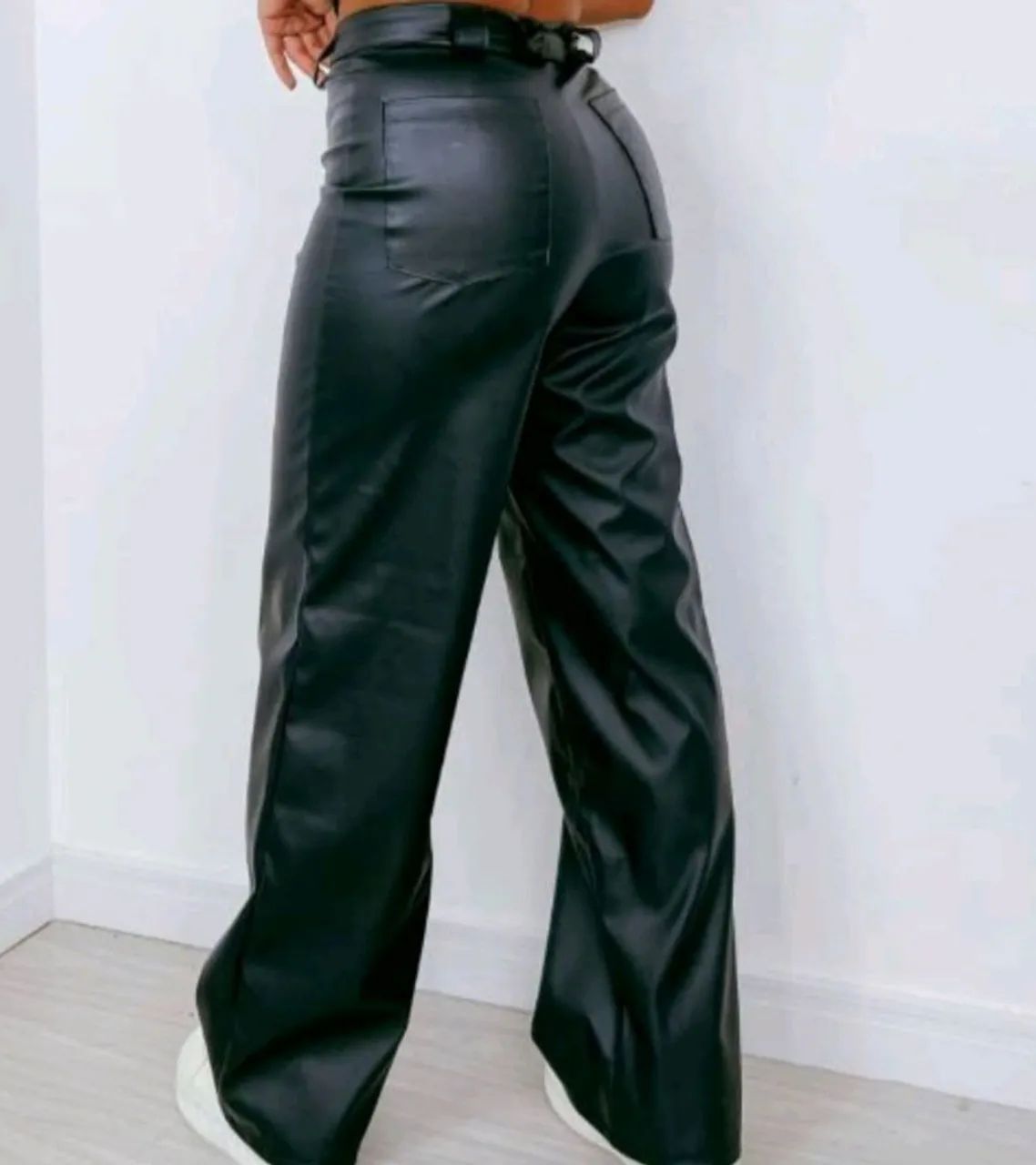 Calça pantalona couro sintético  - Foto 2