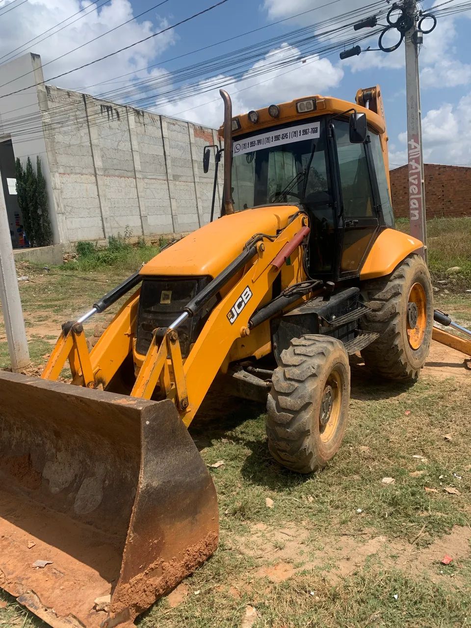 Retroescavadeira JCB 2014 - Foto 2