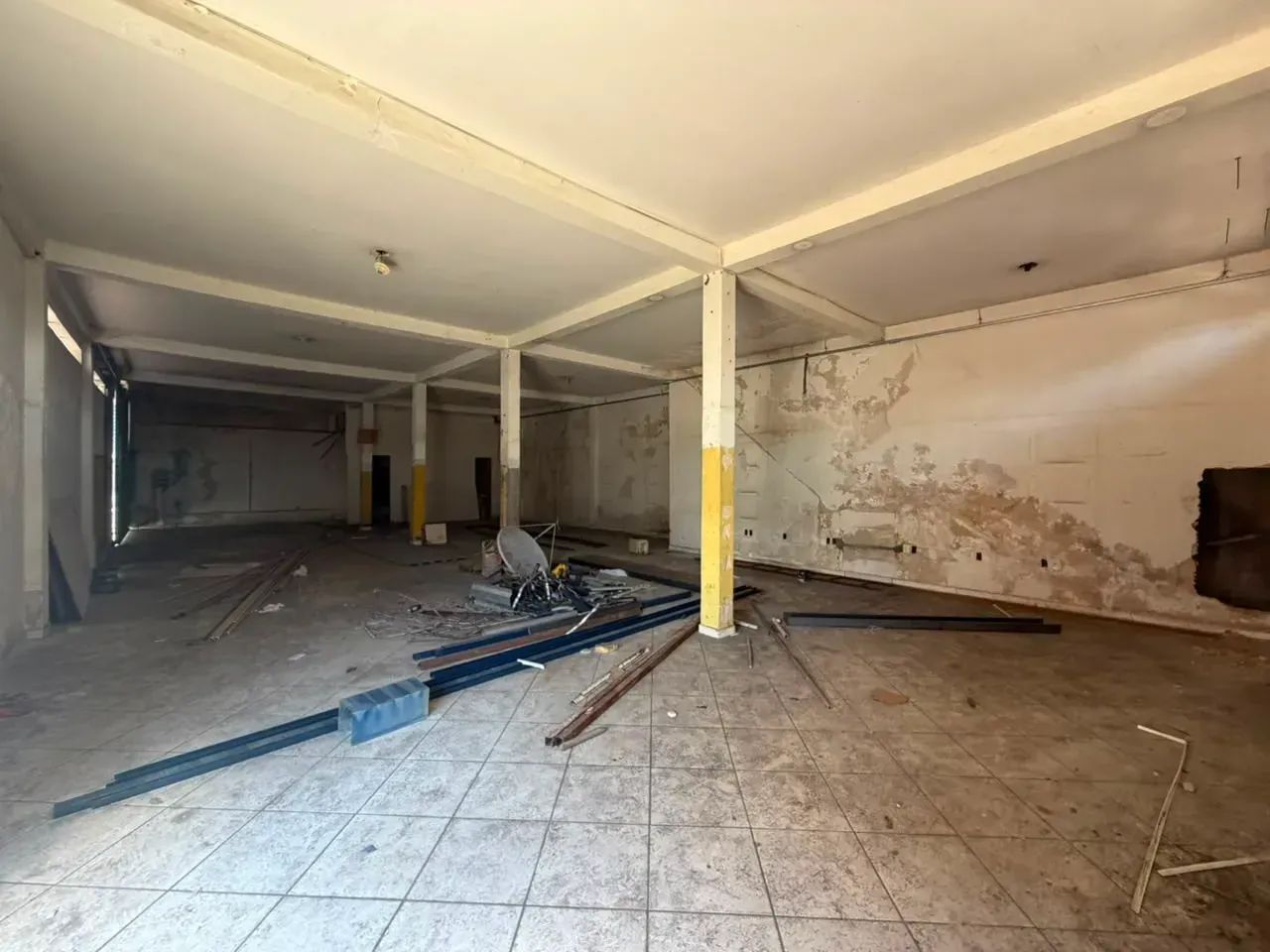 PONTO COMERCIAL NO OSWALDO FROTA COM 200M², DOCUMENTADO DE ESQUINA - Foto 3