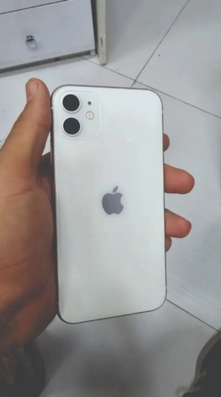 iPhone 11 64GB Branco Muito conservado - Foto 2