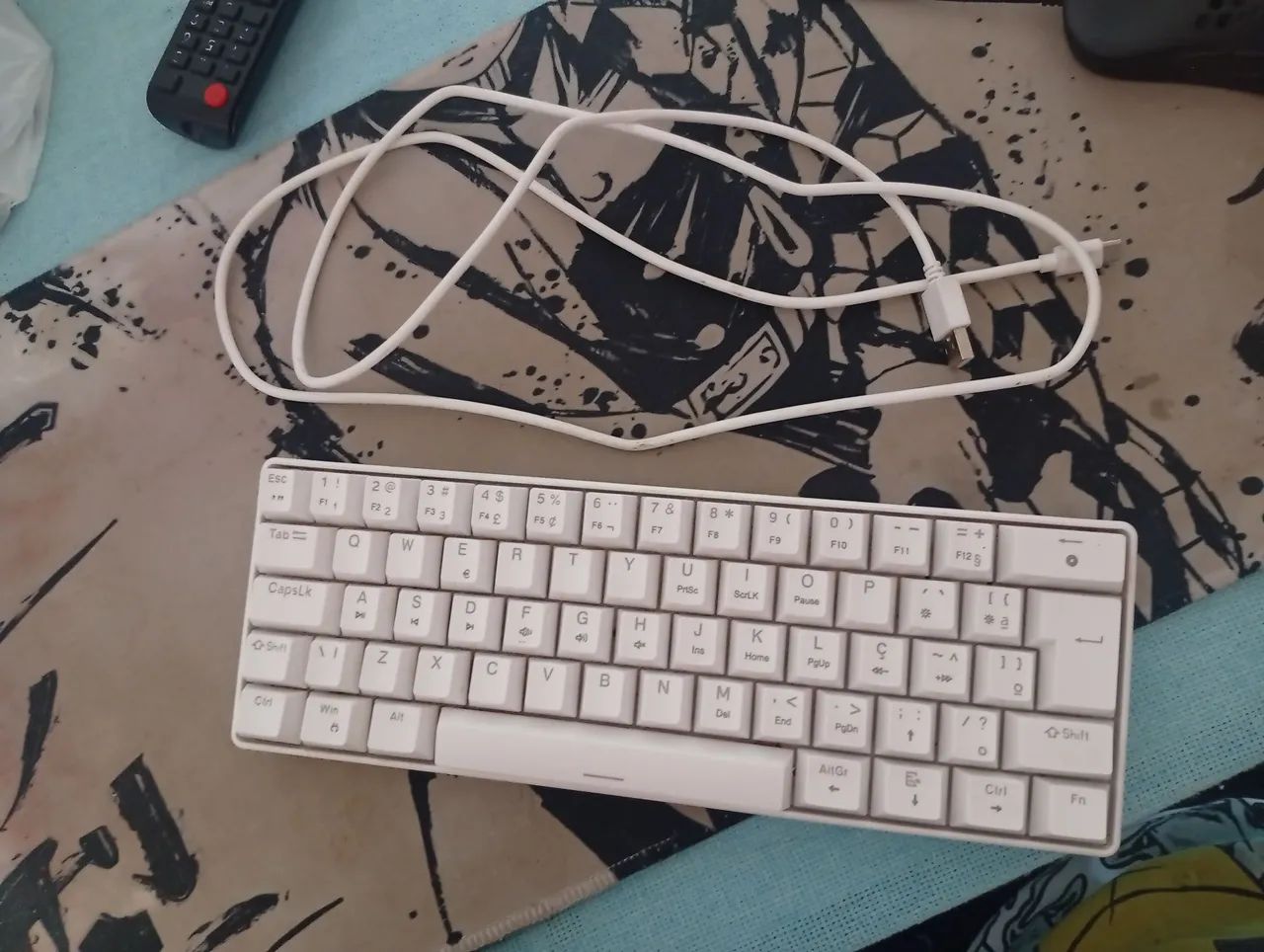 Teclado mecanico hyrax, branco, switch azul 