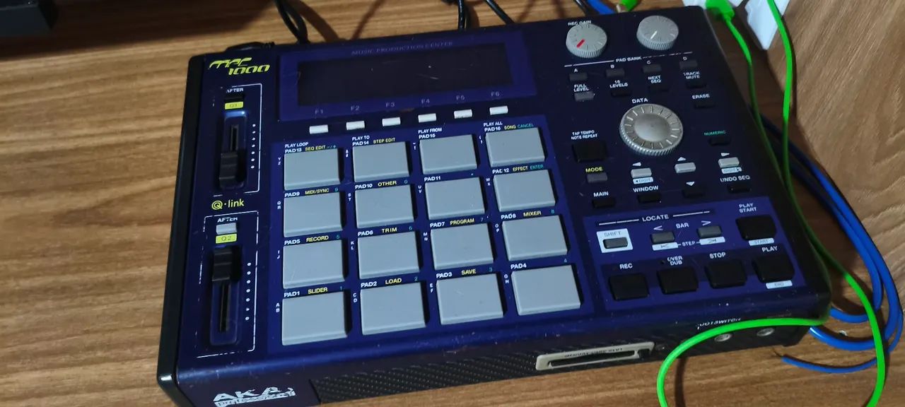 Mpc Akai 1000