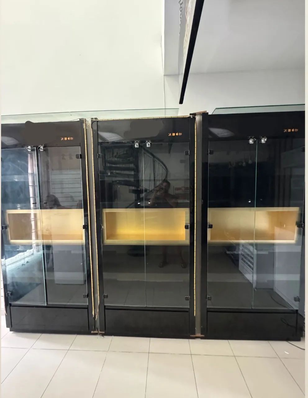 Vitrine completamente de vidro para loja de celulares 