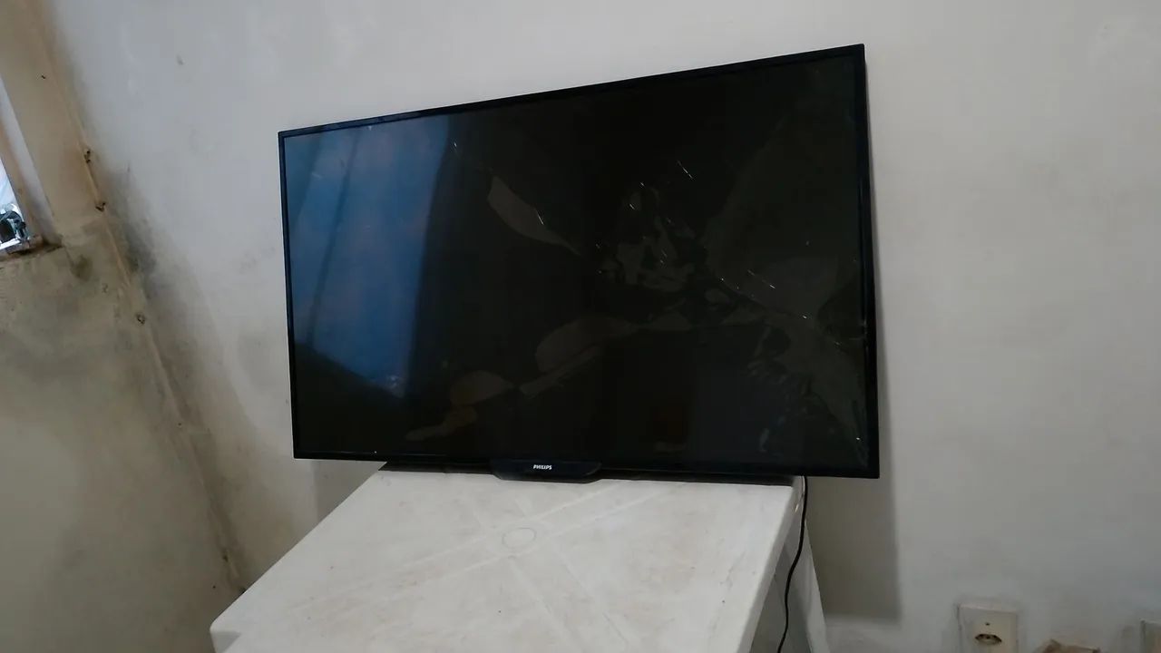 TV para retirada de peças