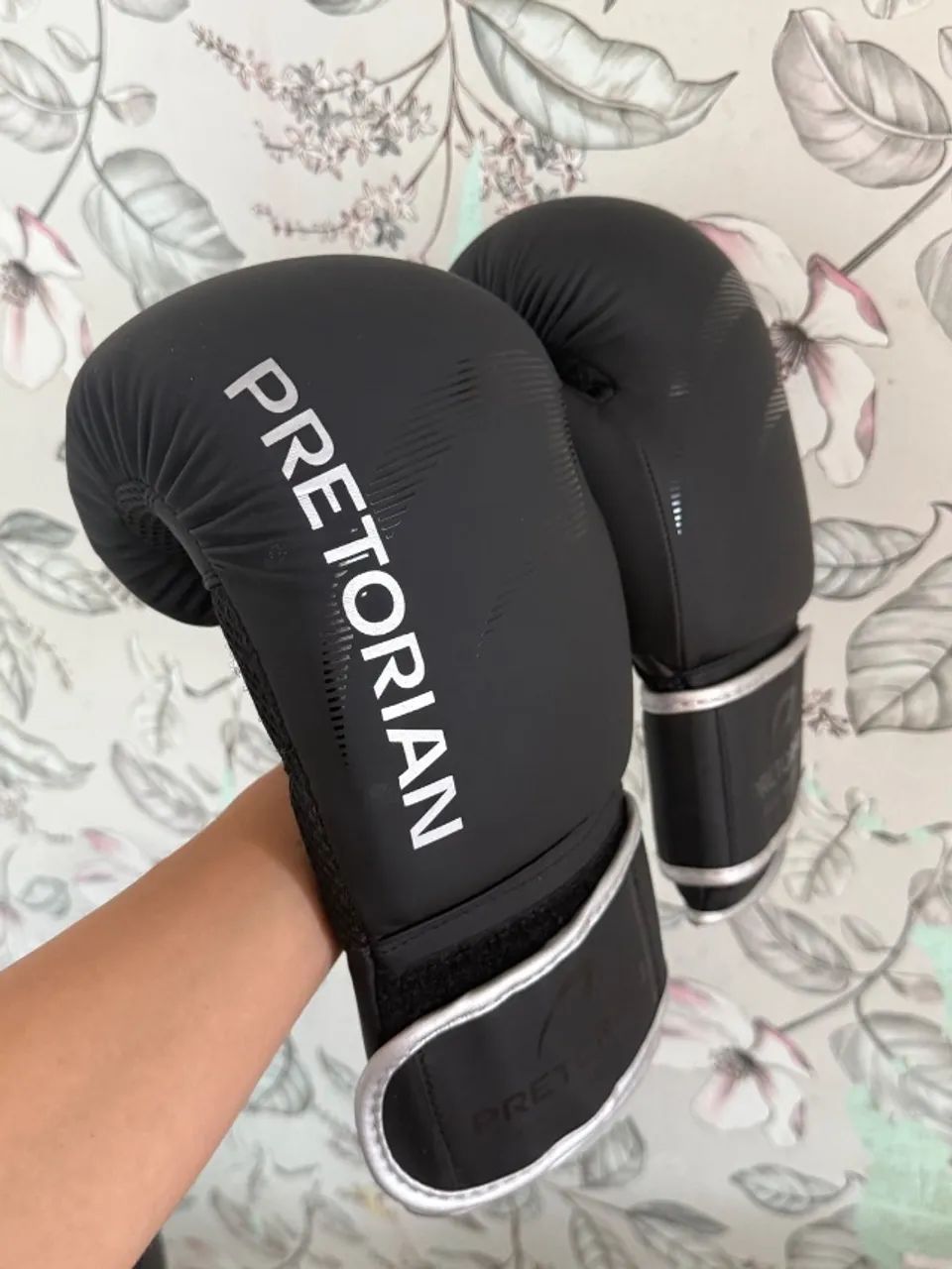 Luva Pretorian Semi Nova para boxe - Foto 2