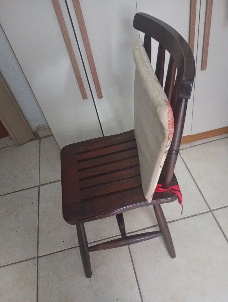 Conjunto de  mesa e cadeira - Foto 4
