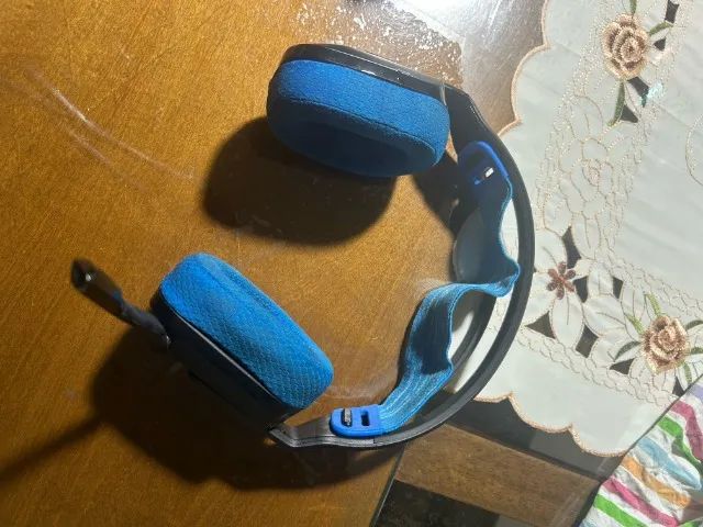 Headset Logitech G535 Lightspeed sem fio, com caixa e receptor - Foto 4