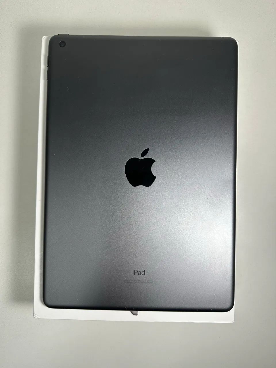 iPad 8ª Geração 32GB + Caixa + Carregador Original + Capinha - Foto 4