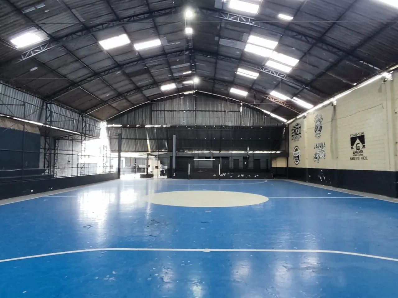 Galpão na Rua Aperibé, 579  730 m²