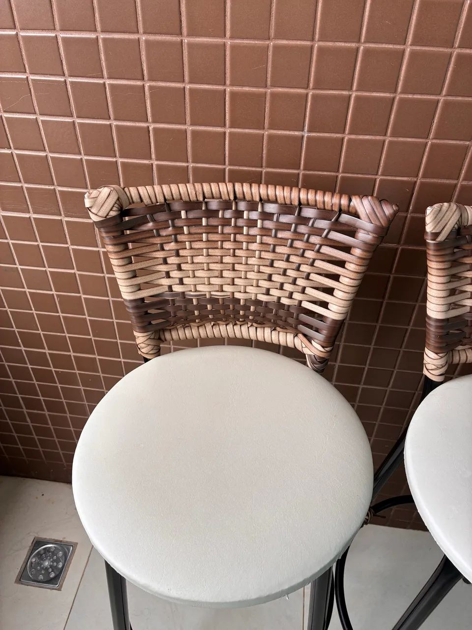 Vendo duas banquetas em perfeito estado - Foto 3