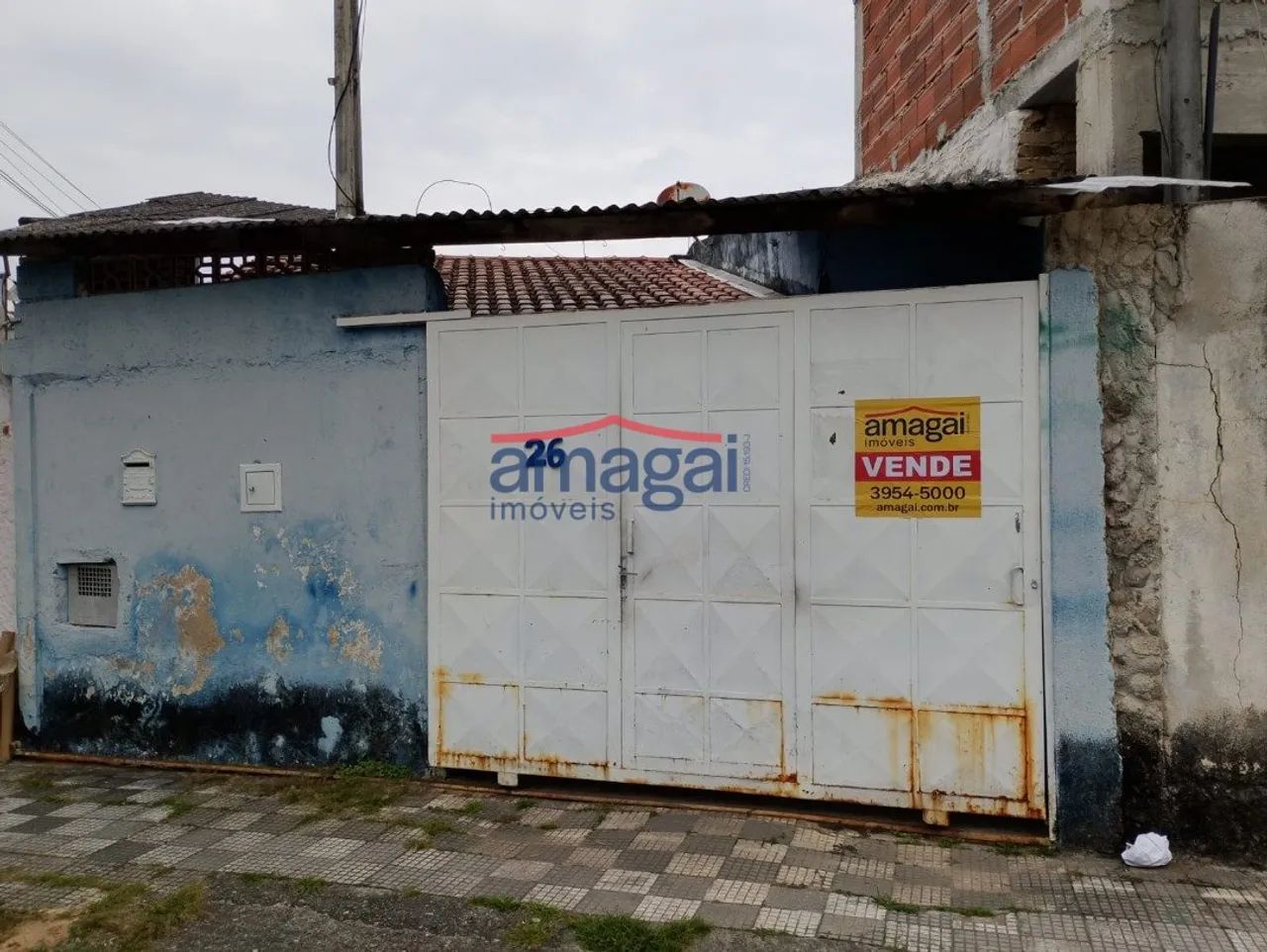 CASA COM 2 DORMITORIOS JD PARAIBA