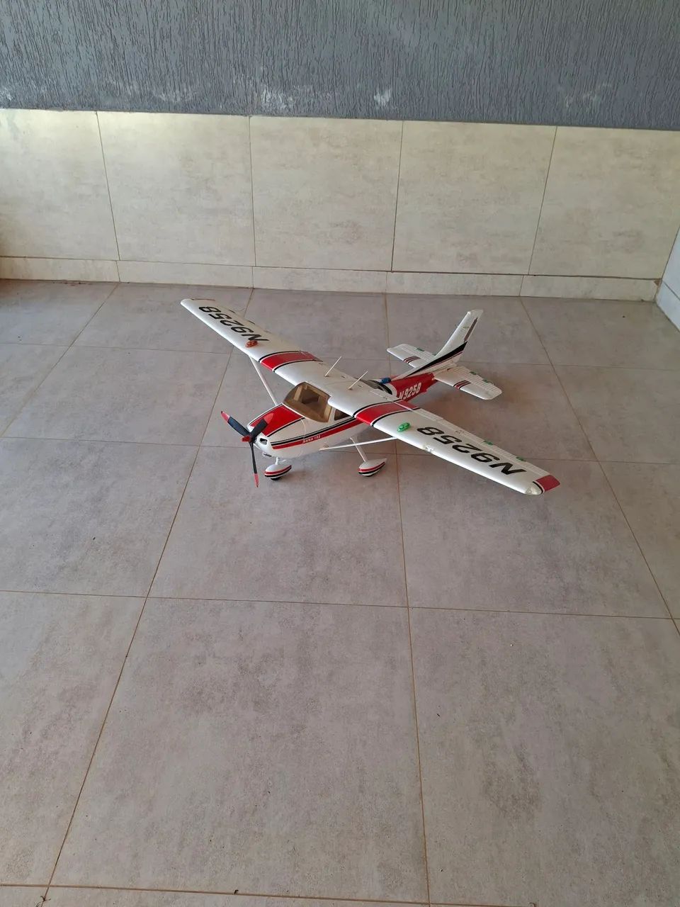 Aeromodelo Cessna 182 - Foto 2