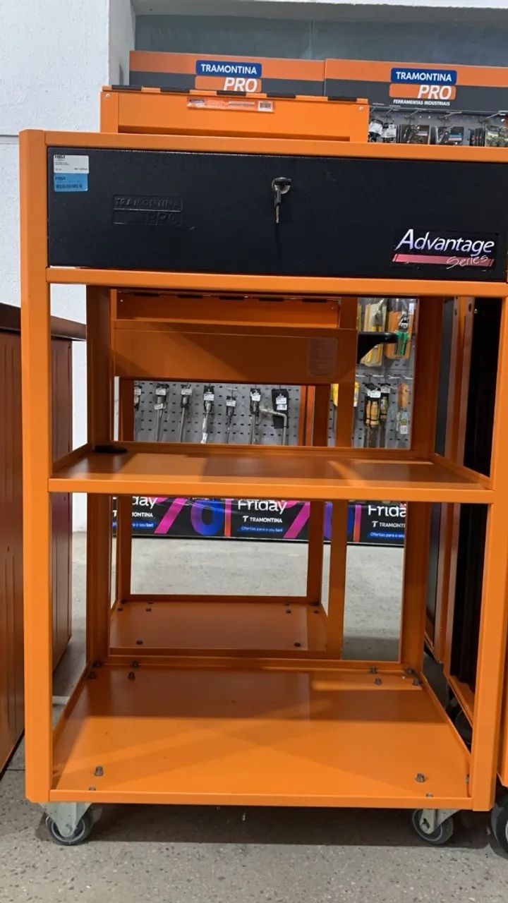RACK MOVEL PARA COMPUTADOR ABERTO