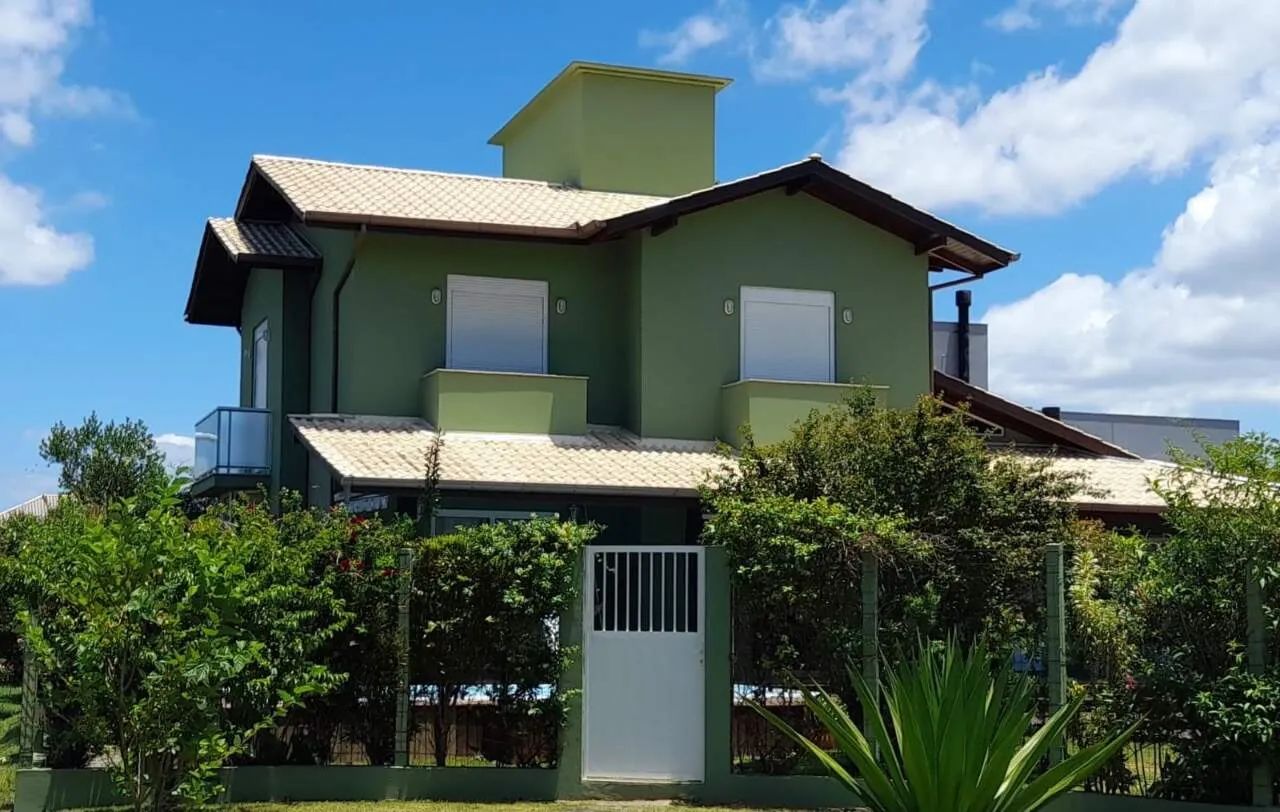 Casa à venda, 4 quartos, 1 suíte, 2 vagas, Campeche - Florianópolis/SC
