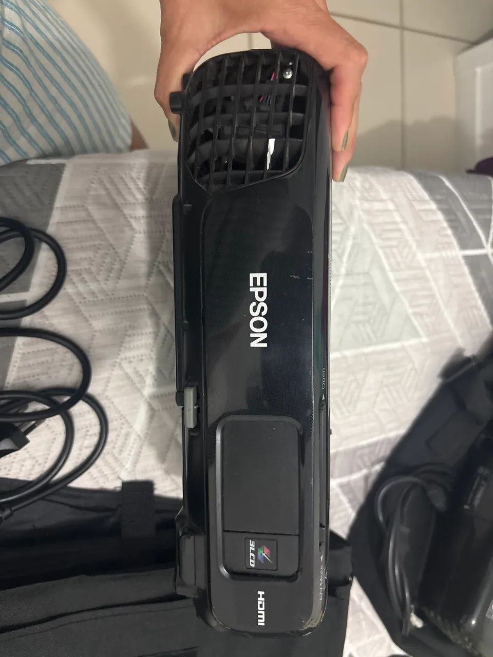 Projetor S18+ PowerLite com controle (2)  - Foto 3