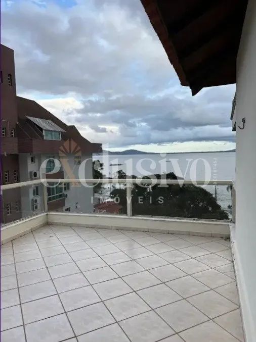 Cobertura 2 dormitórios em Coqueiros com vista para o mar - Foto 2