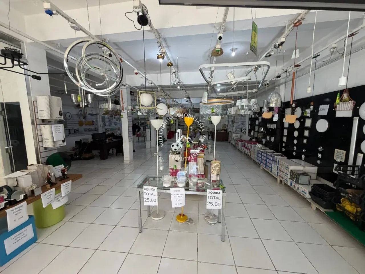 Prédio Comercial com 300 M², Excelente Localização na Djalma Batista. REF: EO11 - Foto 2
