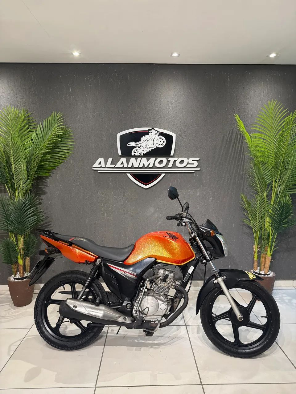 Fan 125i, 2016 mais nova da cidade - Foto 2