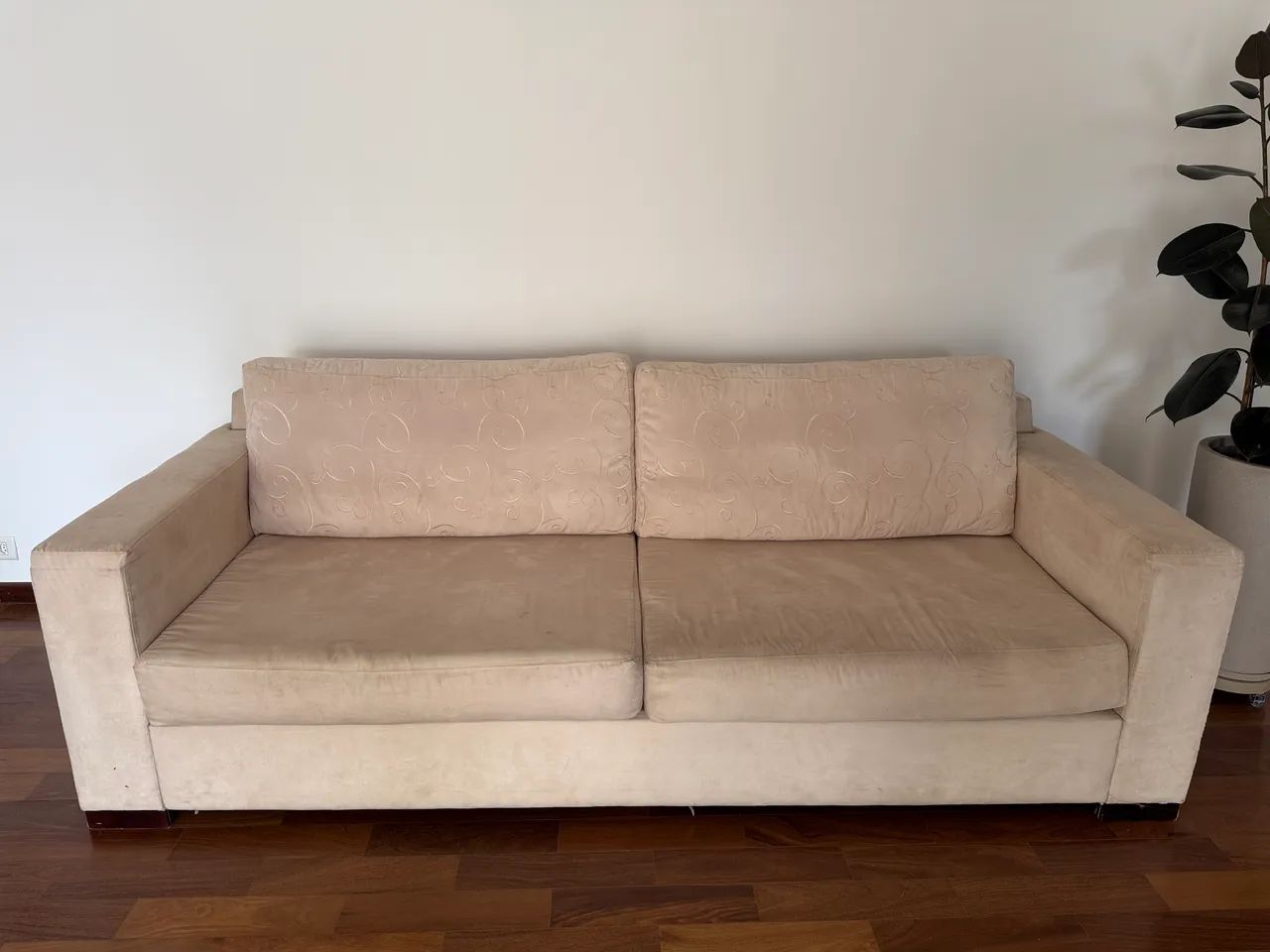 Sofá 3 lugares 2,40cm - Foto 2