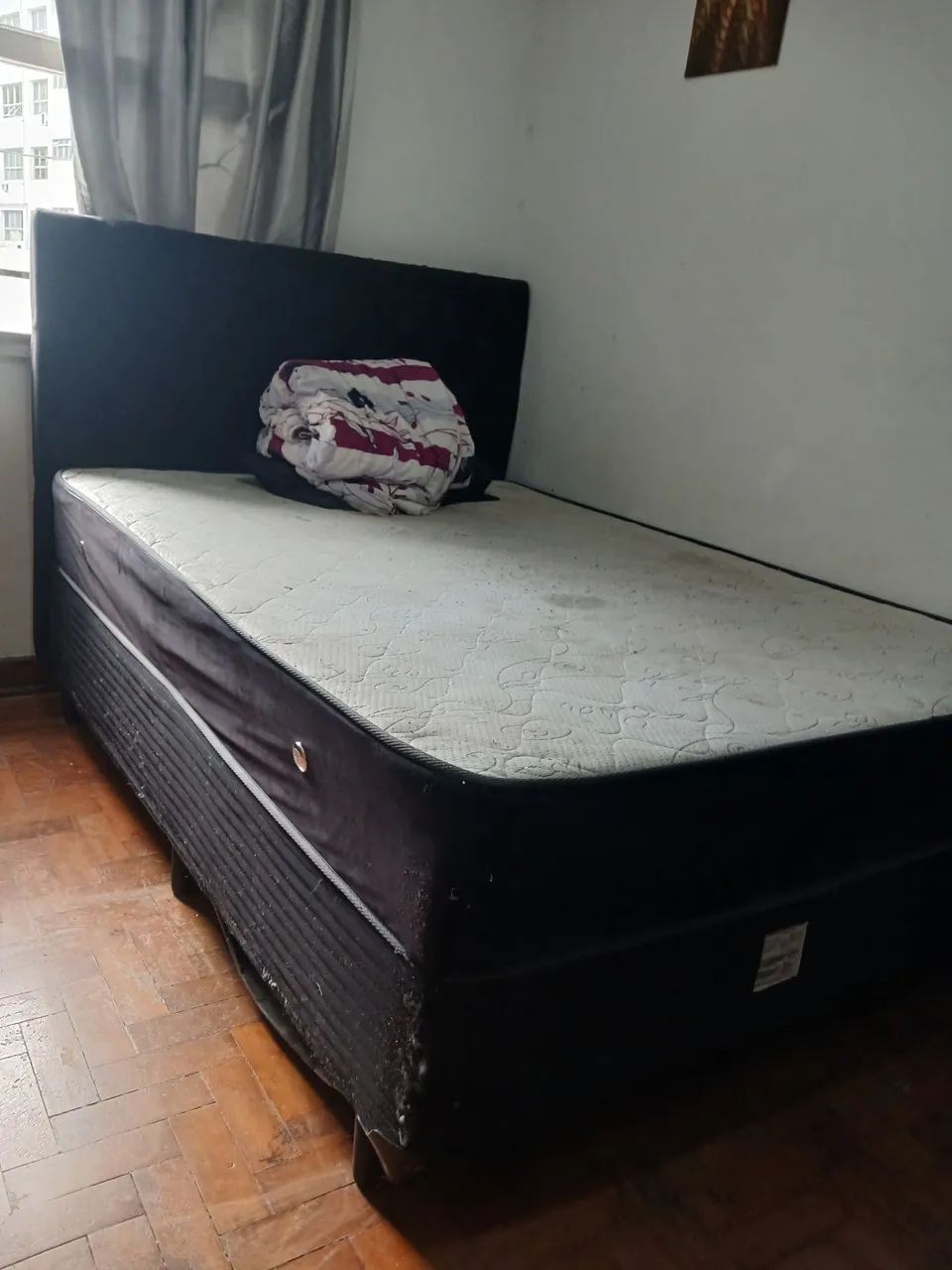 Cama de casal com cabeceira e colchão casal de molas ensacadas 